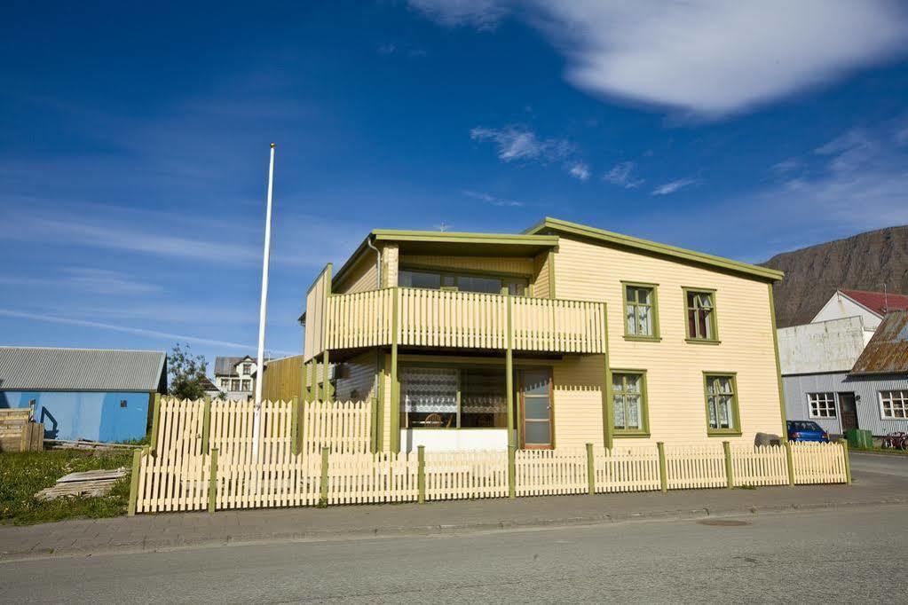 Guesthouse Gamla Ísafjörður Εξωτερικό φωτογραφία